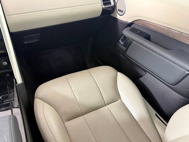 Used 2018 Land Rover Discovery HSE AWD/4WD image 27