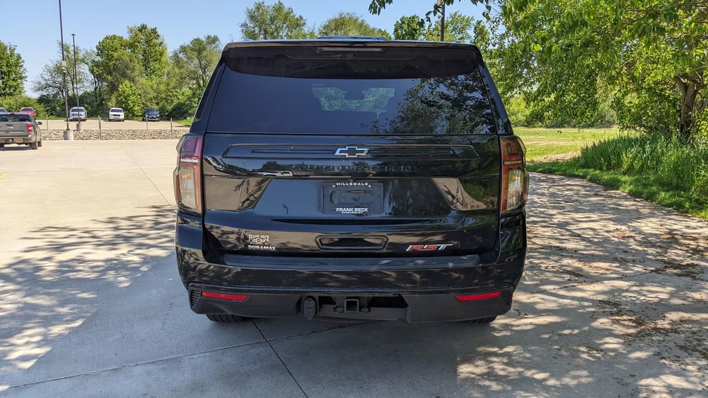 Used 2024 Chevrolet Suburban RST w/ Luxury Package AWD/4WD image 4