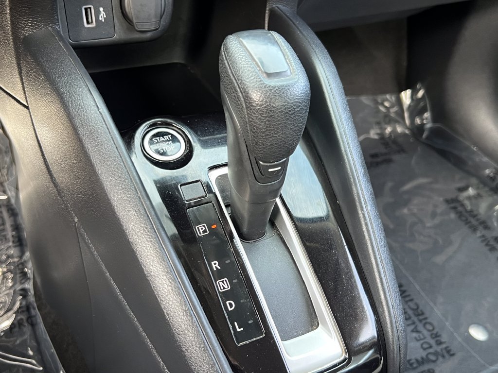 Used 2022 Nissan Versa SV FWD image 22