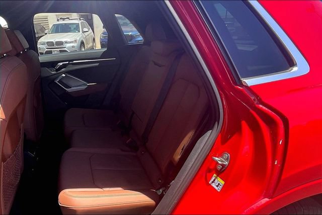 Used 2020 Audi Q3 2.0T Premium w/ Convenience Package AWD/4WD image 24