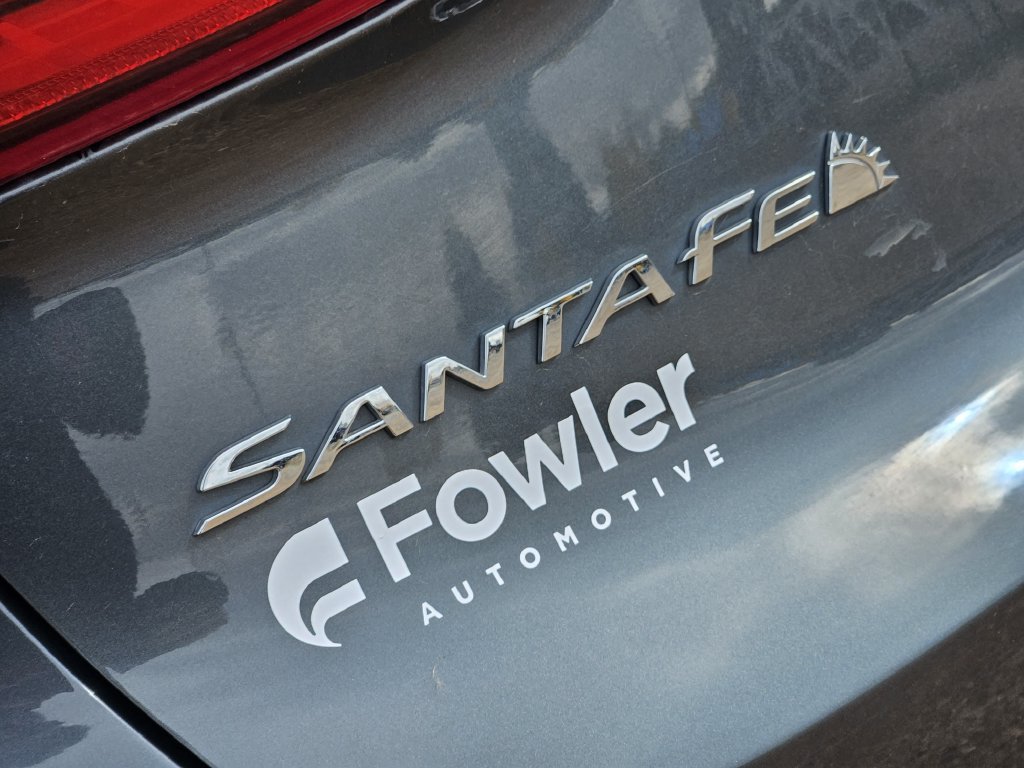 Used 2019 Hyundai Santa Fe Limited AWD/4WD image 14