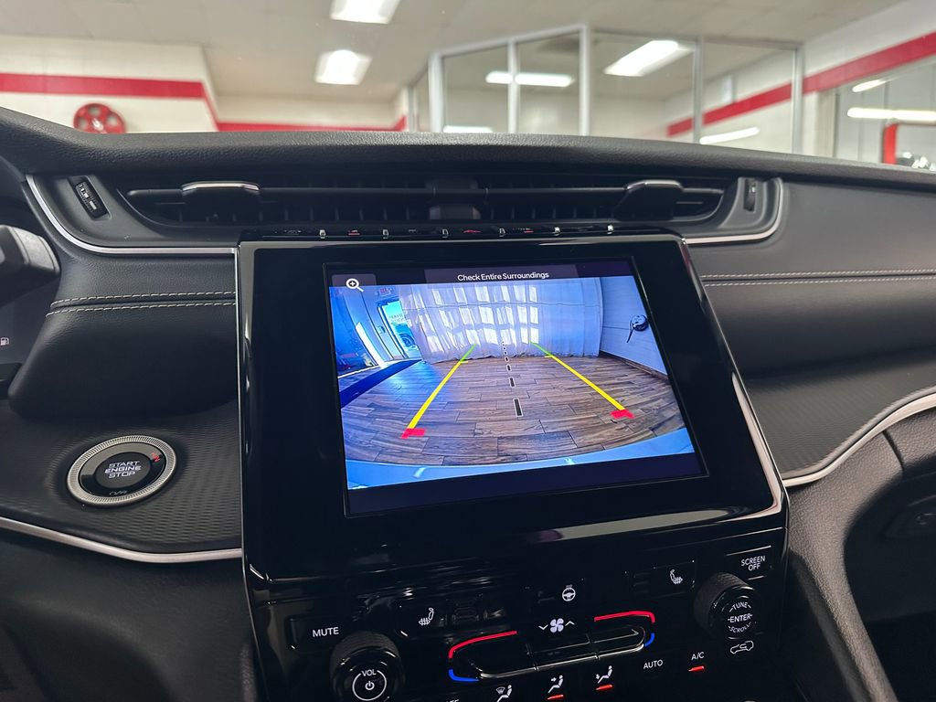 Certified 2023 Jeep Grand Cherokee L Laredo AWD/4WD image 27