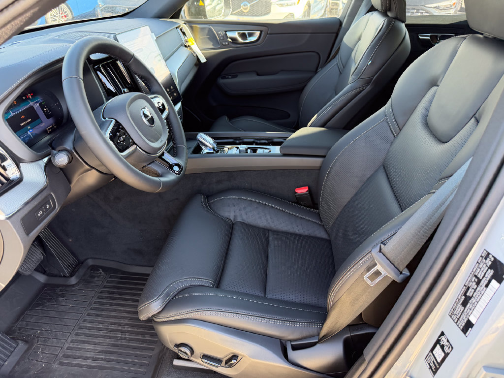 New 2026 Volvo XC60 T8 Ultra w/ Protection Package Premier AWD/4WD image 17