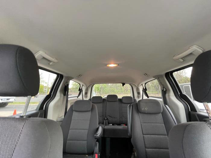 Used 2009 Dodge Grand Caravan SE FWD image 31