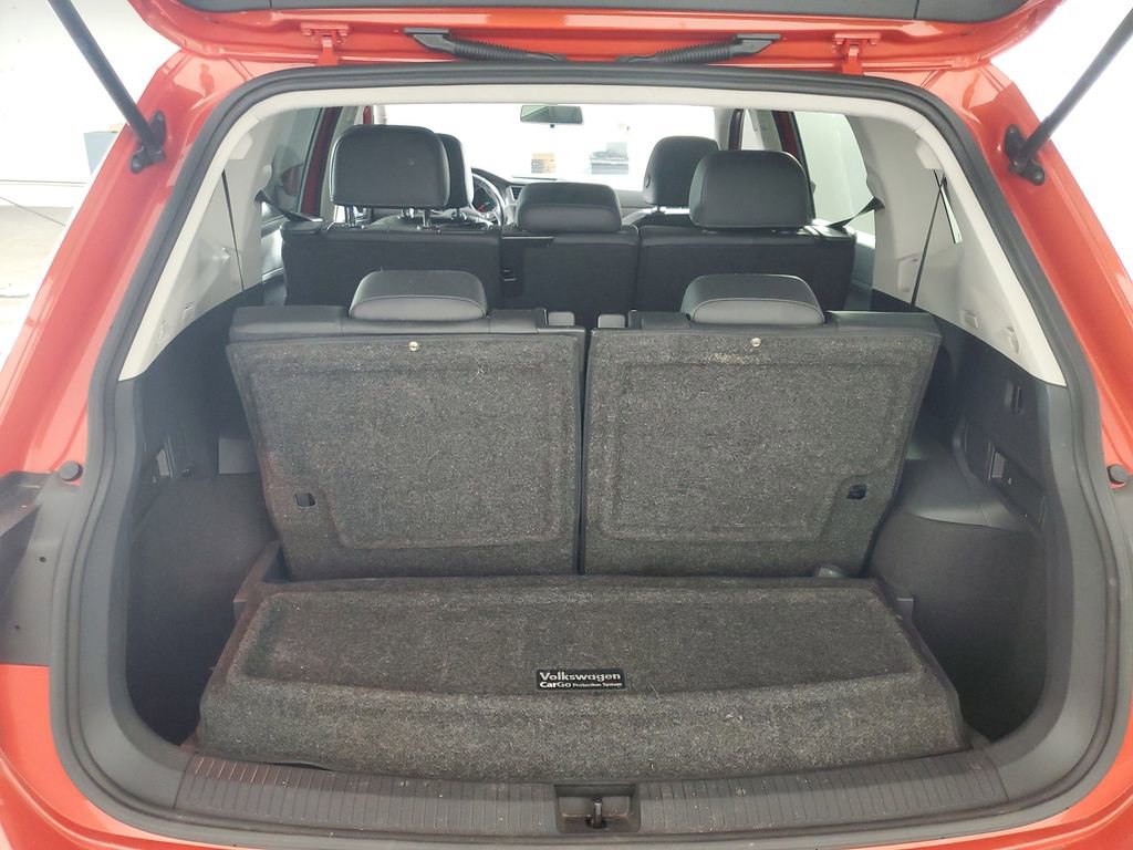Used 2018 Volkswagen Tiguan SE FWD image 11