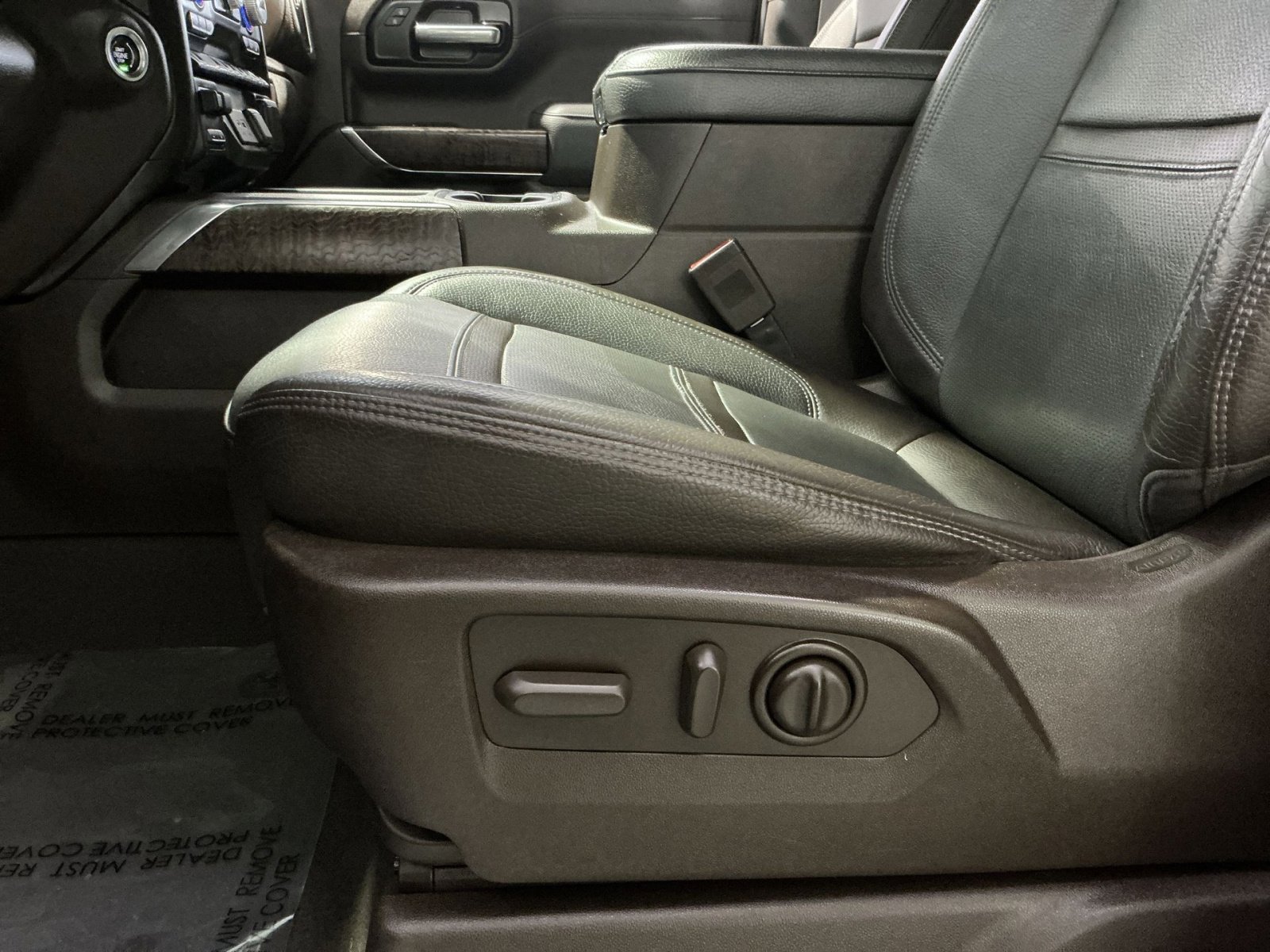 Used 2021 GMC Sierra 1500 Denali w/ Denali Illumination Package AWD/4WD image 15