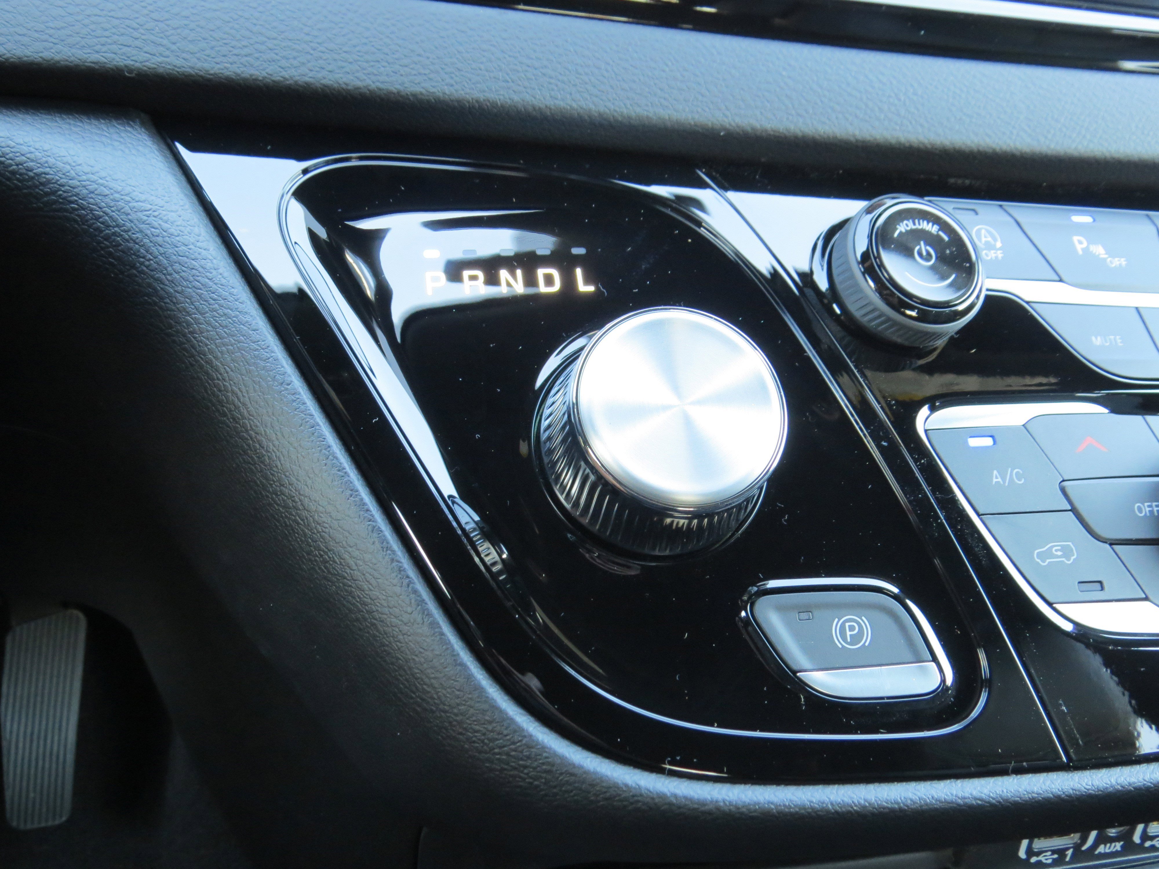 New 2025 Chrysler Voyager LX image 26