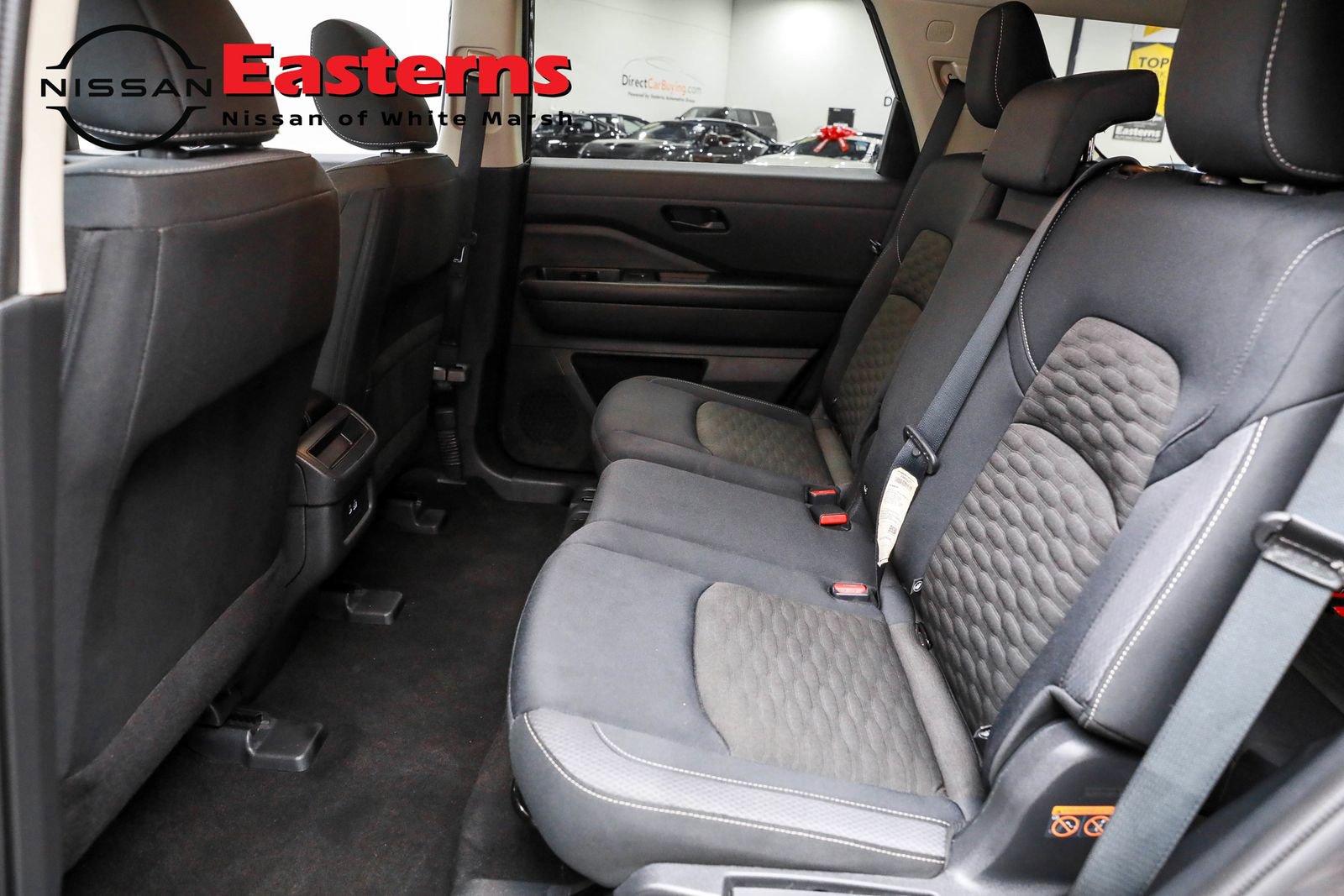 Used 2024 Nissan Pathfinder S image 26