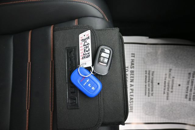 Used 2024 Honda CR-V Sport Touring image 11