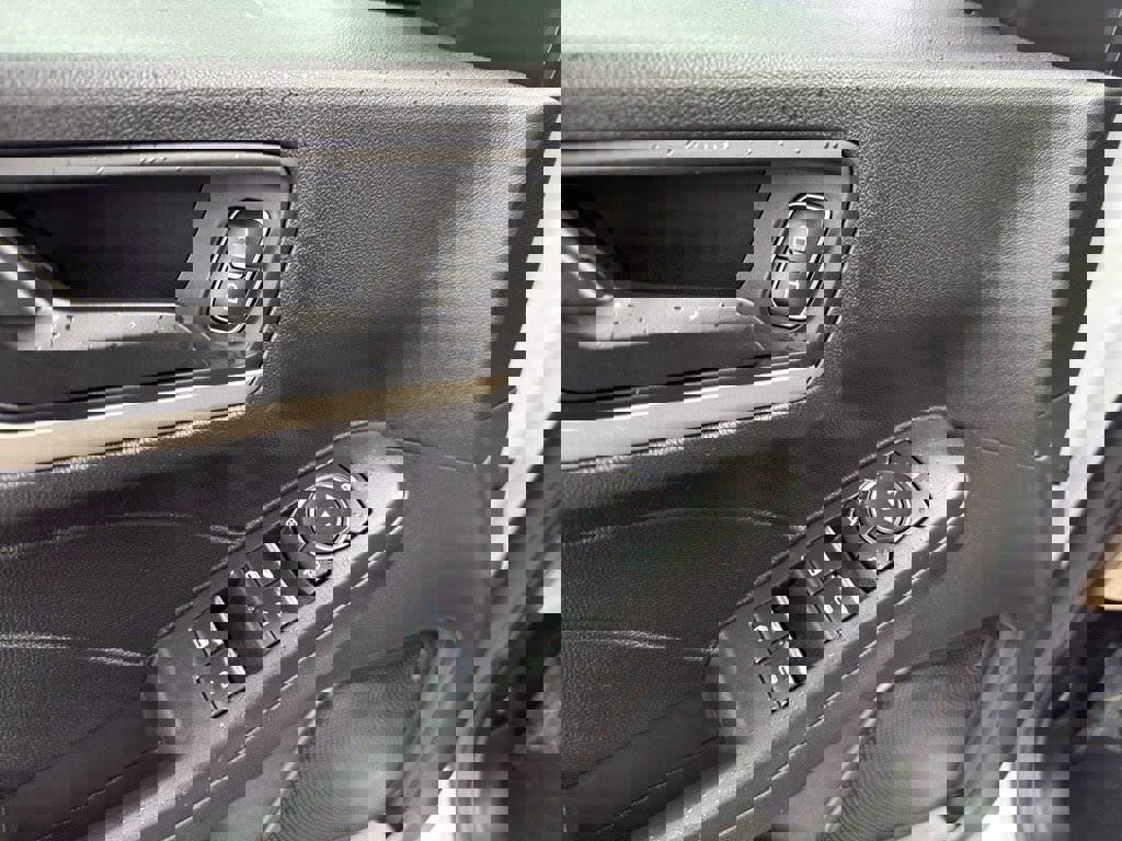 Used 2022 Ford Escape SE w/ Convenience Package image 12