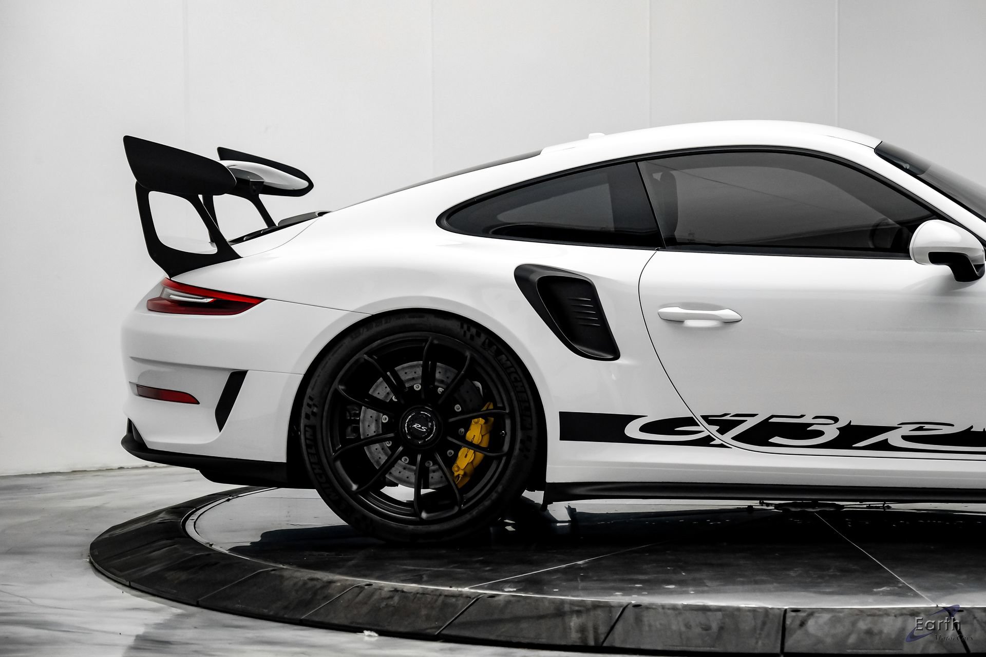 Used 2019 Porsche 911 GT3 RS RWD image 27