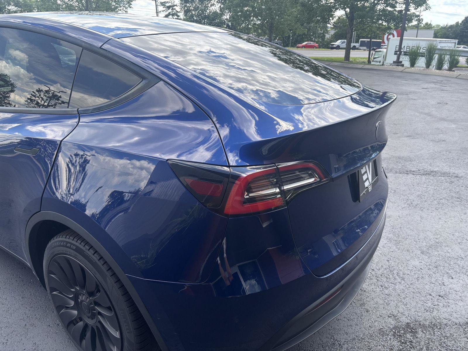 Used 2021 Tesla Model Y Long Range AWD/4WD image 5