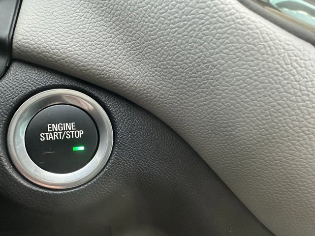 Used 2023 Chevrolet Equinox LT image 34