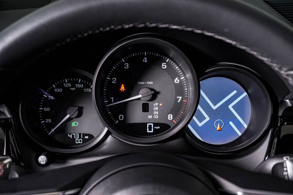 Certified 2025 Porsche Macan image 21