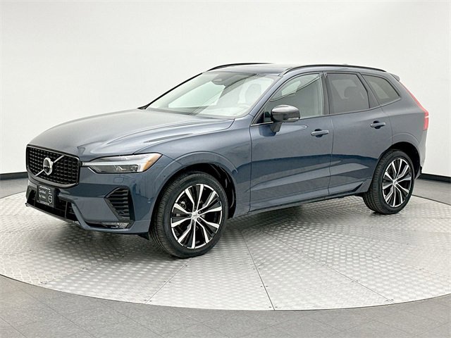 Used 2025 Volvo XC60 B5 Plus image 1