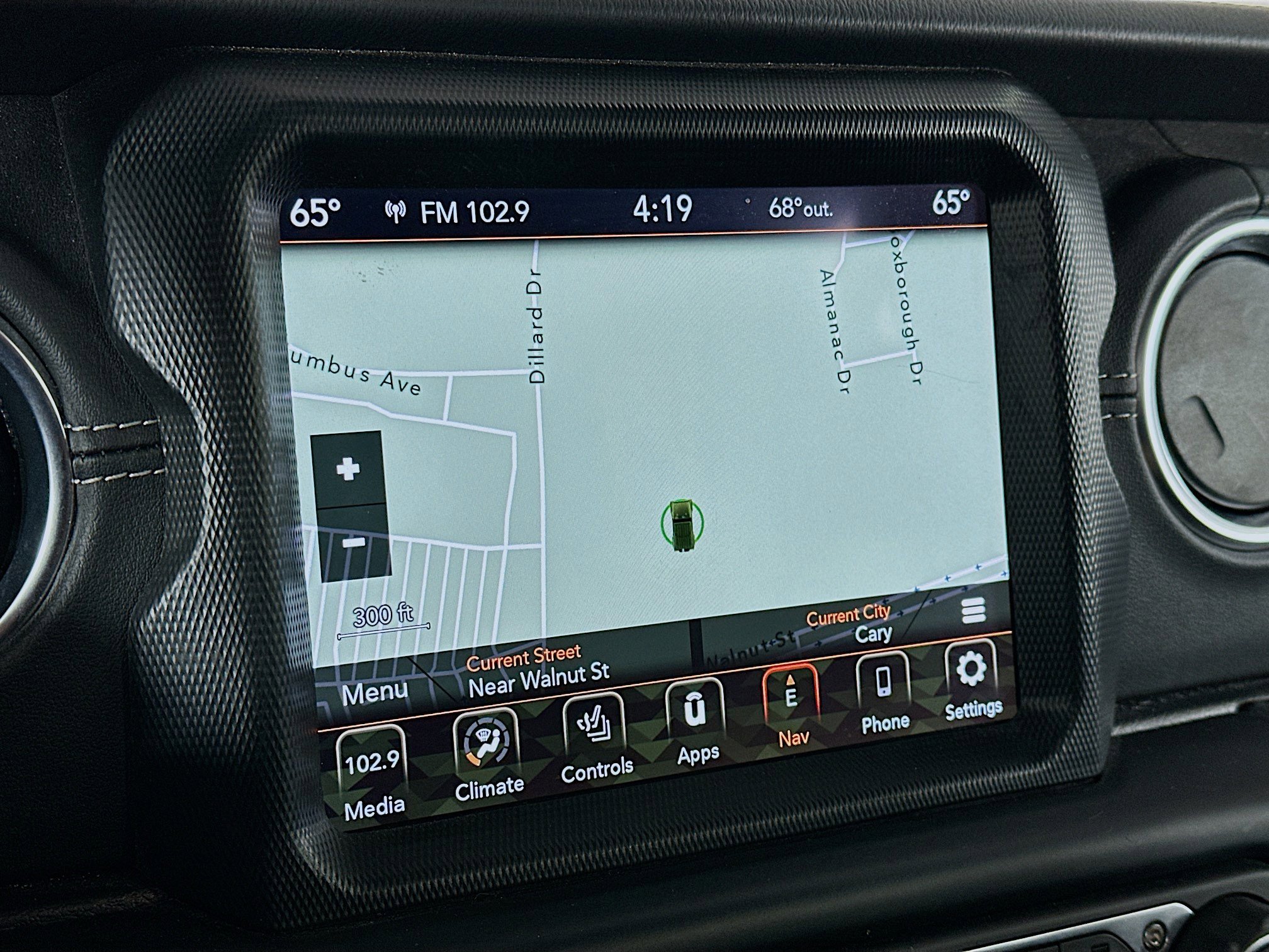 Used 2022 Jeep Wrangler Sahara w/ Cold Weather Group image 22