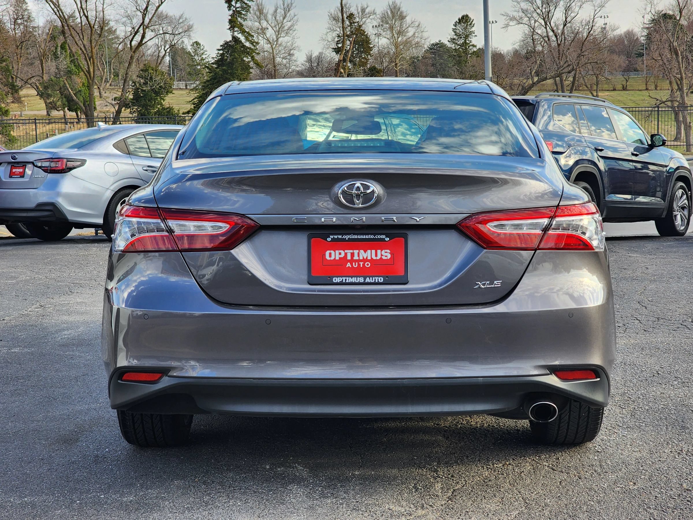 Used 2018 Toyota Camry XLE FWD image 6