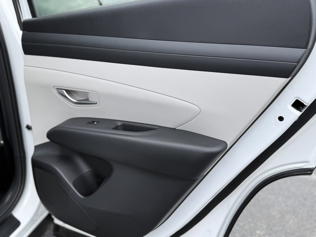 New 2025 Hyundai Tucson SEL image 18