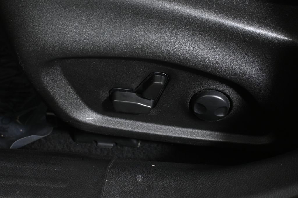 Used 2022 Jeep Renegade Limited w/ Sun, Sound & Wheels Group image 28