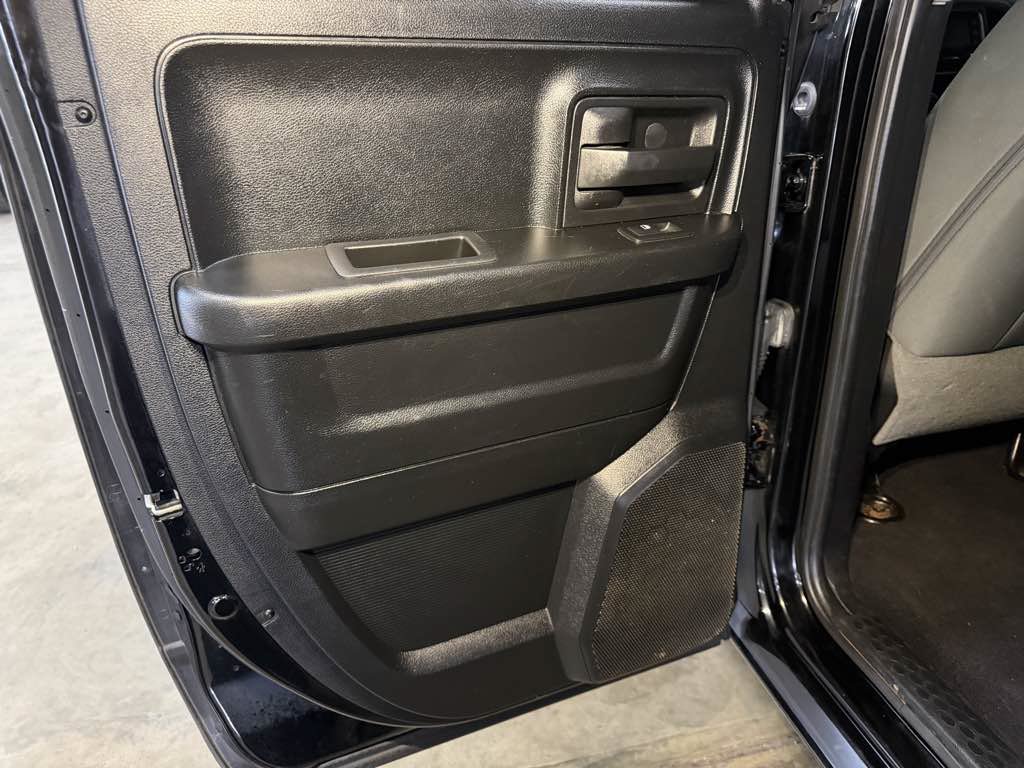 Used 2014 RAM 1500 Express AWD/4WD image 18