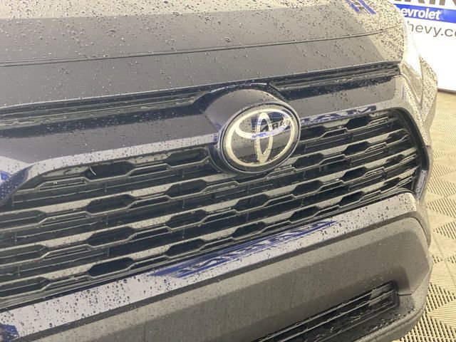 Used 2022 Toyota RAV4 XLE Premium image 37