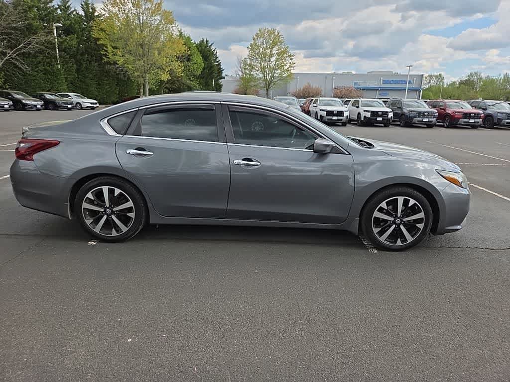 Used 2018 Nissan Altima 2.5 SR FWD image 4