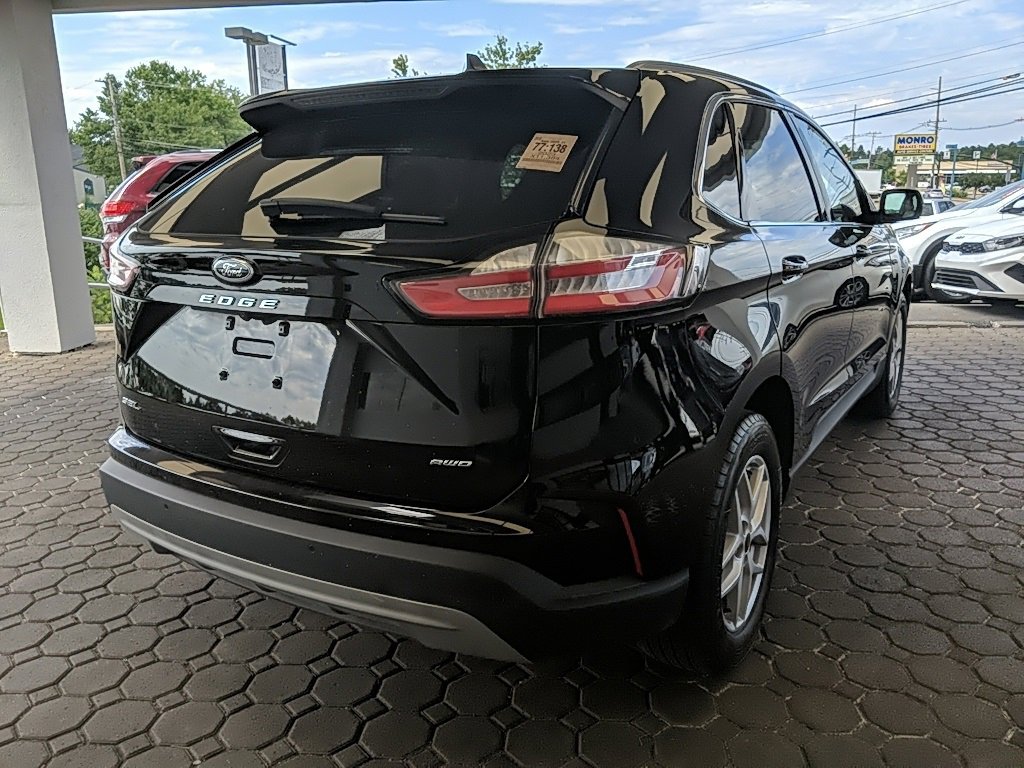 Used 2023 Ford Edge SEL image 5