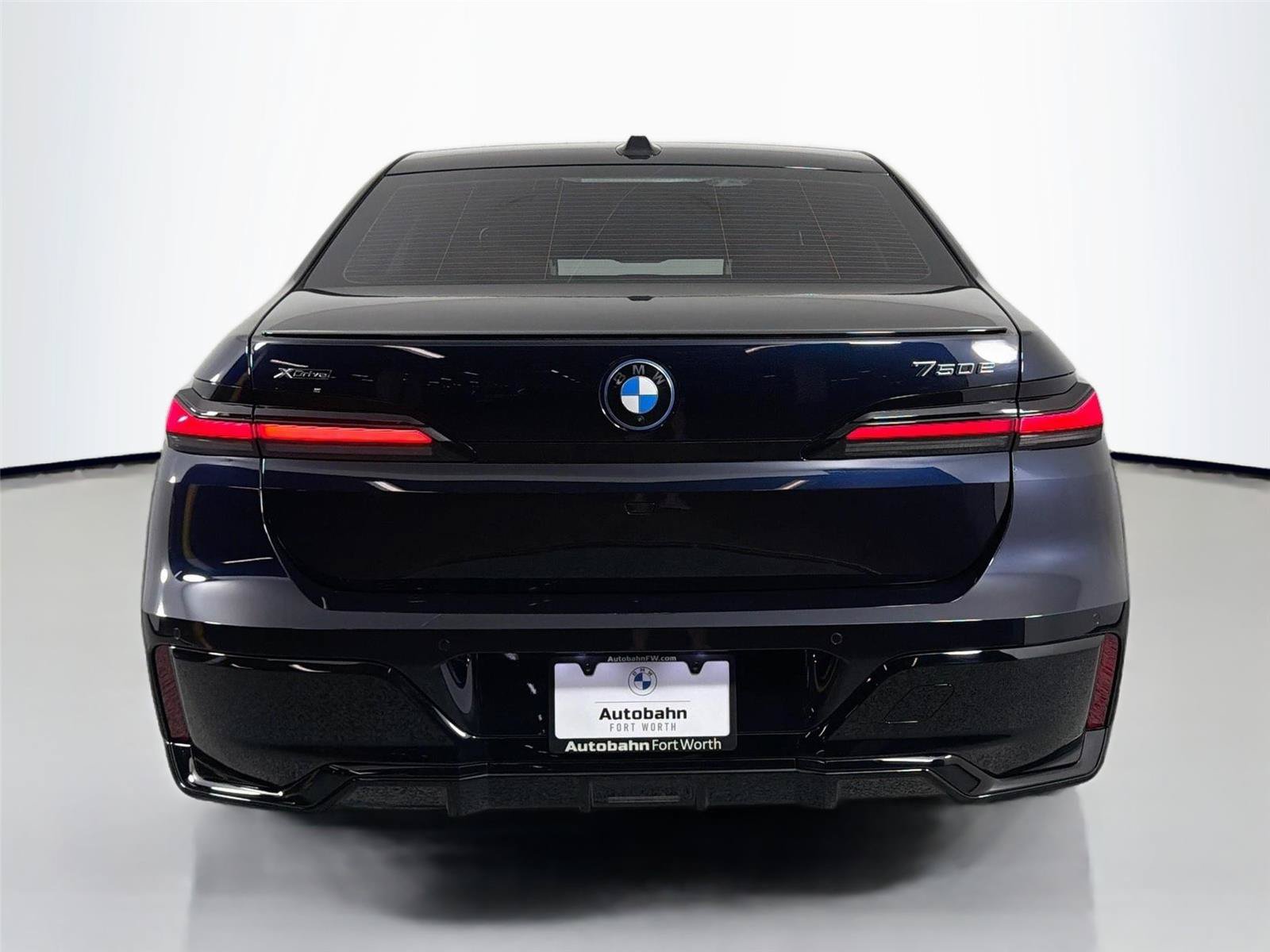 New 2026 BMW 750e xDrive w/ Executive Package AWD/4WD image 7