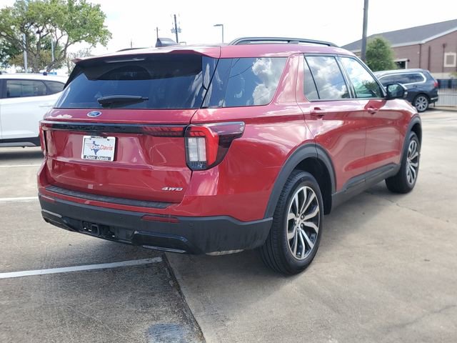 Used 2025 Ford Explorer ST-Line image 3