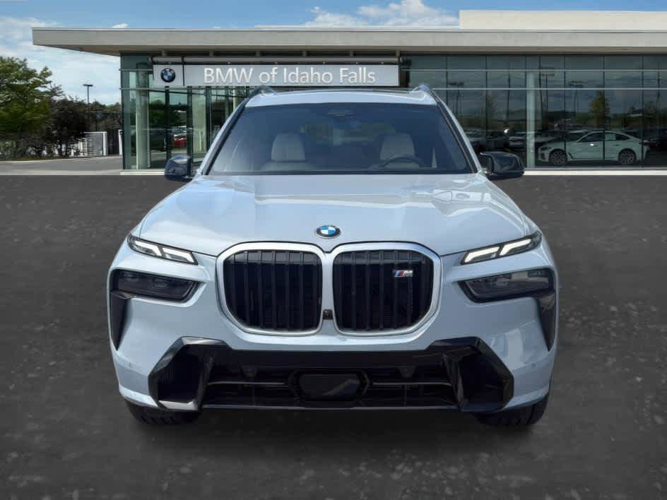 New 2026 BMW X7 M60i AWD/4WD image 2