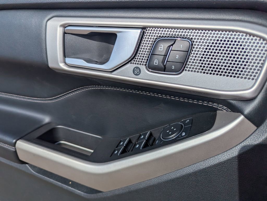 Used 2023 Ford Explorer Limited w/ Equipment Group 301A image 18