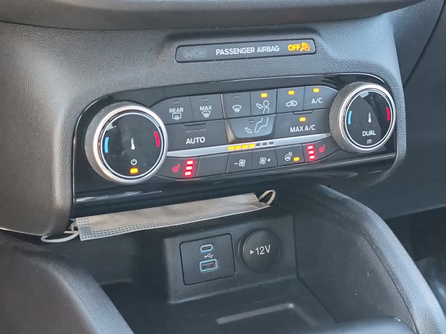 Used 2022 Ford Escape SE w/ SE Sport Appearance Package FWD image 14