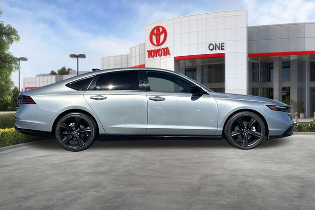 Used 2024 Honda Accord Sport image 3