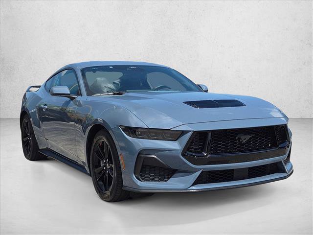 Used 2025 Ford Mustang GT RWD image 3