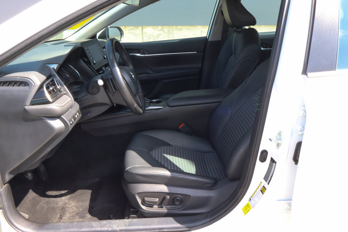Used 2024 Toyota Camry SE FWD image 7