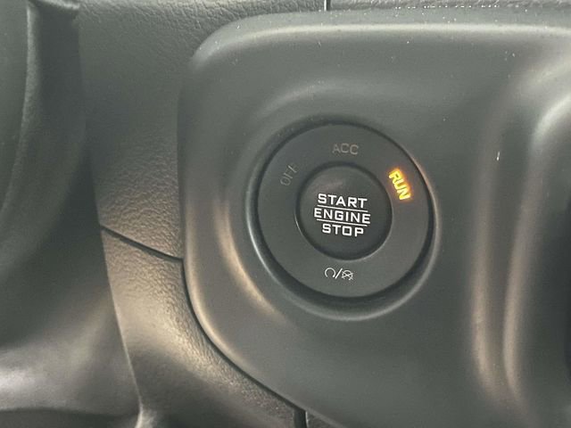 Used 2018 Jeep Wrangler Unlimited Sahara w/ LED Lighting Group image 31