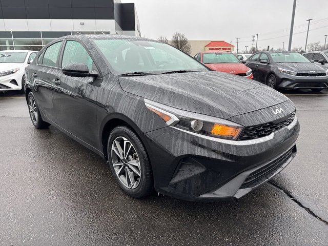 Used 2023 Kia Forte LXS image 1