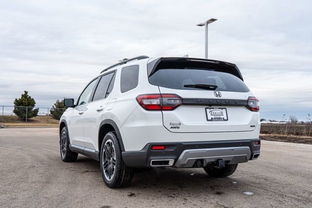 New 2026 Honda Pilot Touring image 5