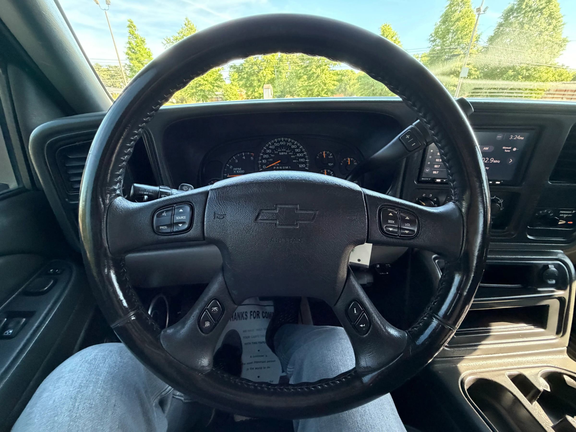 Used 2006 Chevrolet Silverado 2500 LT w/ Heavy-Duty Power Package image 25