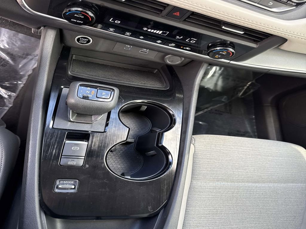 Certified 2023 Nissan Rogue SV image 28