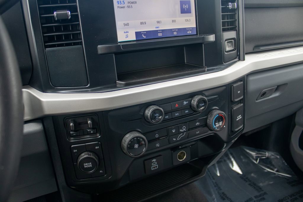 Used 2025 Ford F250 XLT image 10
