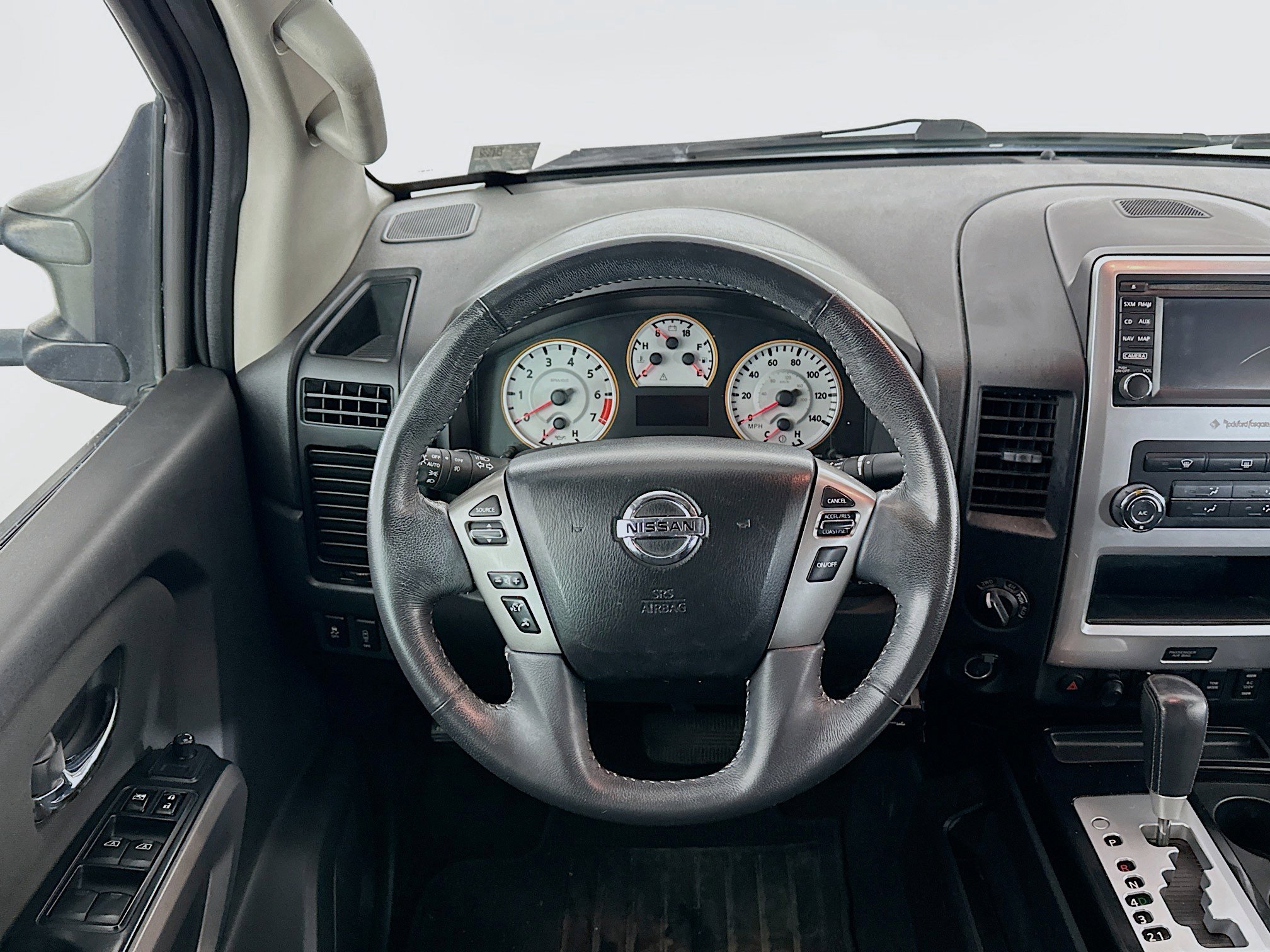 Used 2015 Nissan Titan PRO-4X image 17