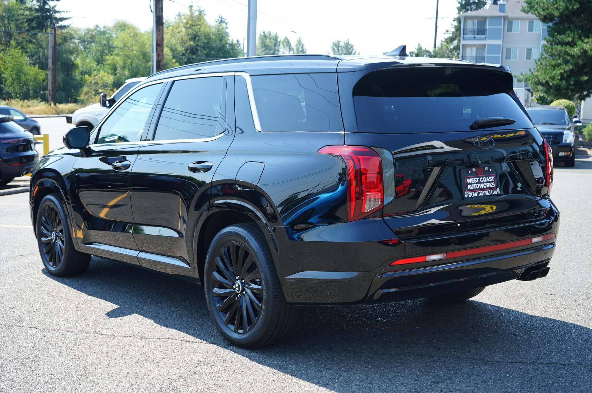 Used 2025 Hyundai Palisade Calligraphy AWD/4WD image 3