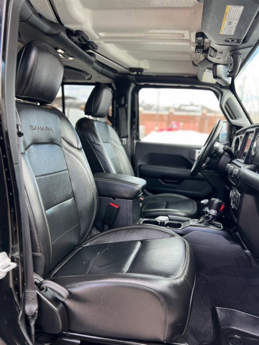 Used 2023 Jeep Wrangler Sahara w/ Cold Weather Group image 25