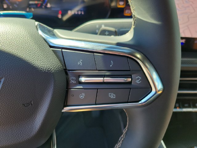 New 2027 Chevrolet Traverse Z71 w/ Enhanced Driving Package AWD/4WD image 29