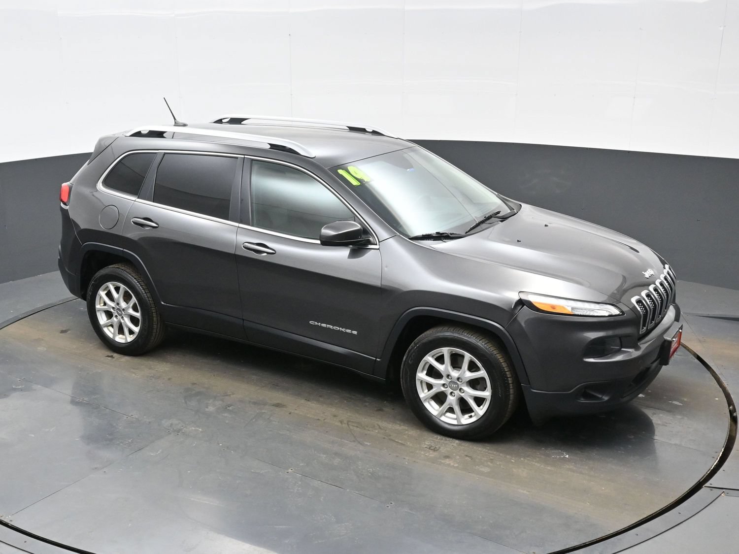 Used 2014 Jeep Cherokee Latitude FWD image 39