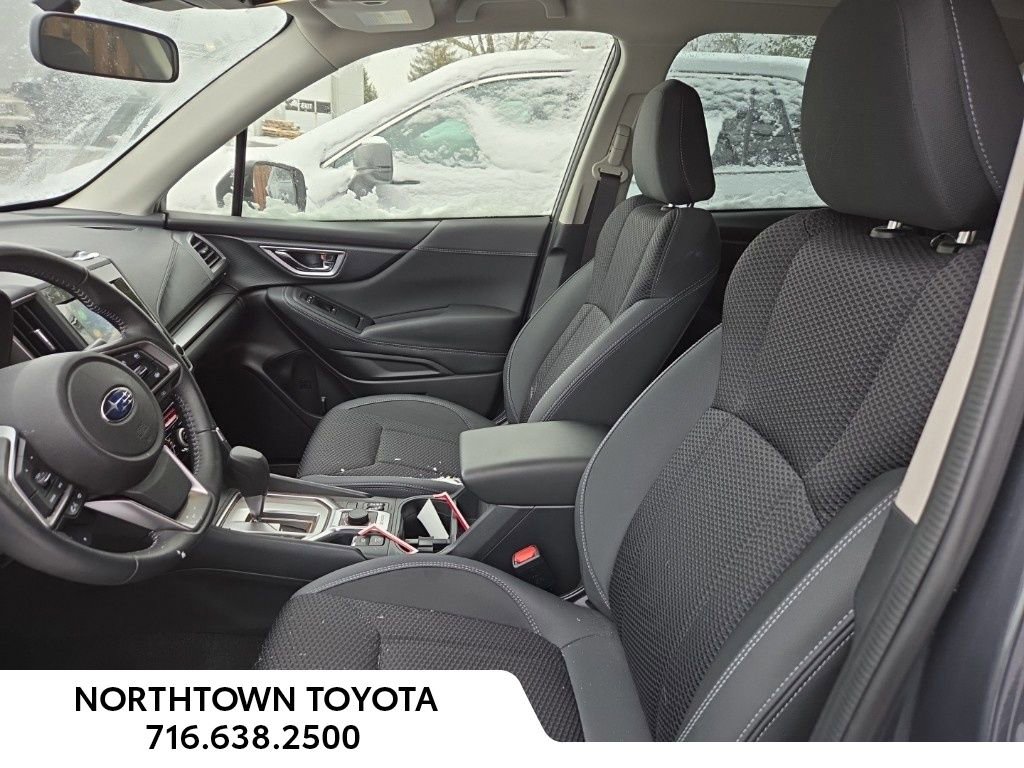 Used 2022 Subaru Forester Premium image 11
