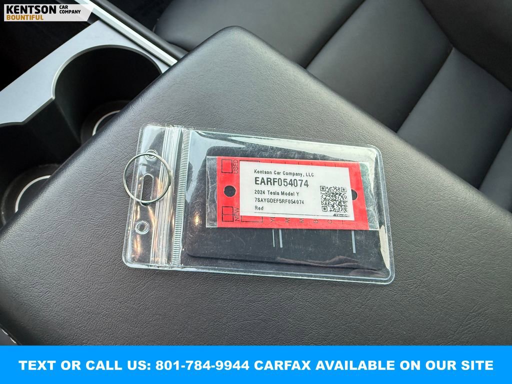Used 2024 Tesla Model Y Performance image 37