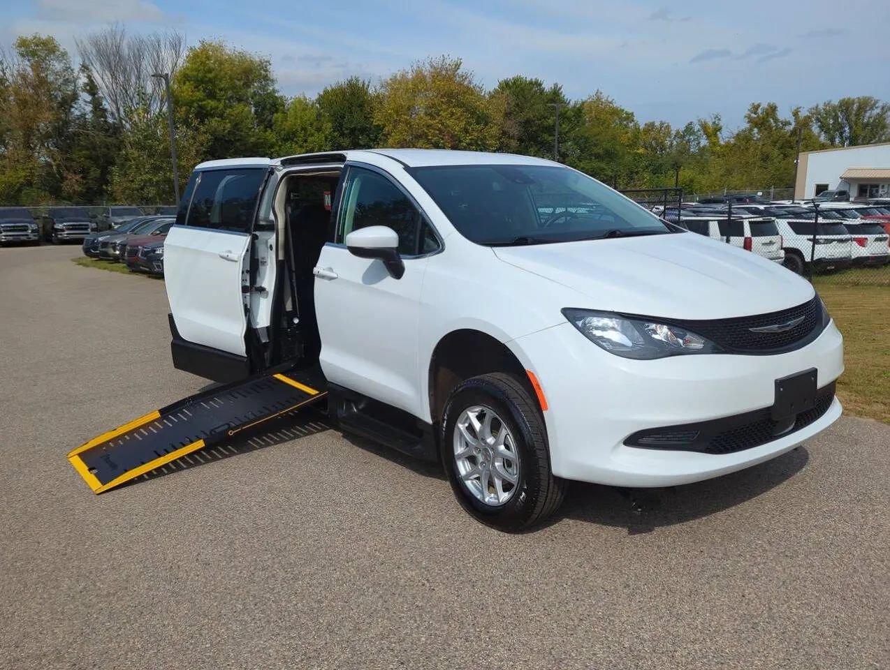 Used 2023 Chrysler Voyager LX