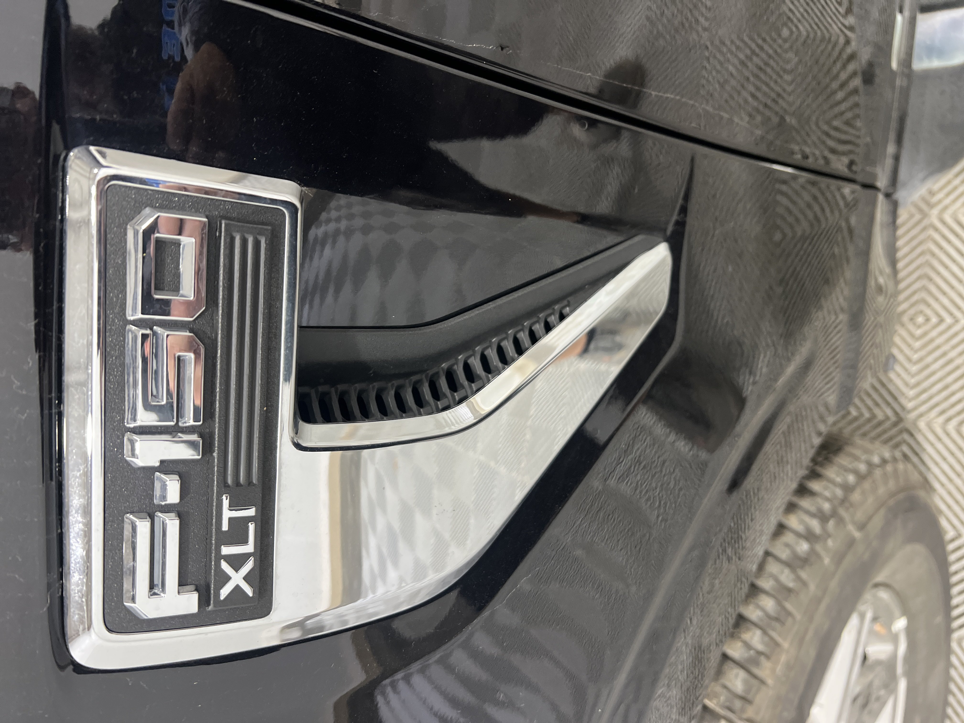 Used 2025 Ford F150 XLT w/ Equipment Group 301A Standard AWD/4WD image 5